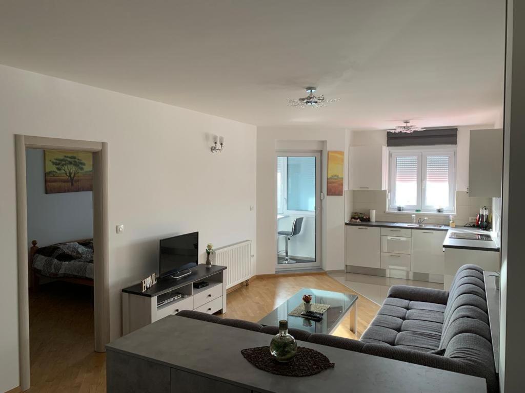 ליבנו Apartman Bistrica מראה חיצוני תמונה